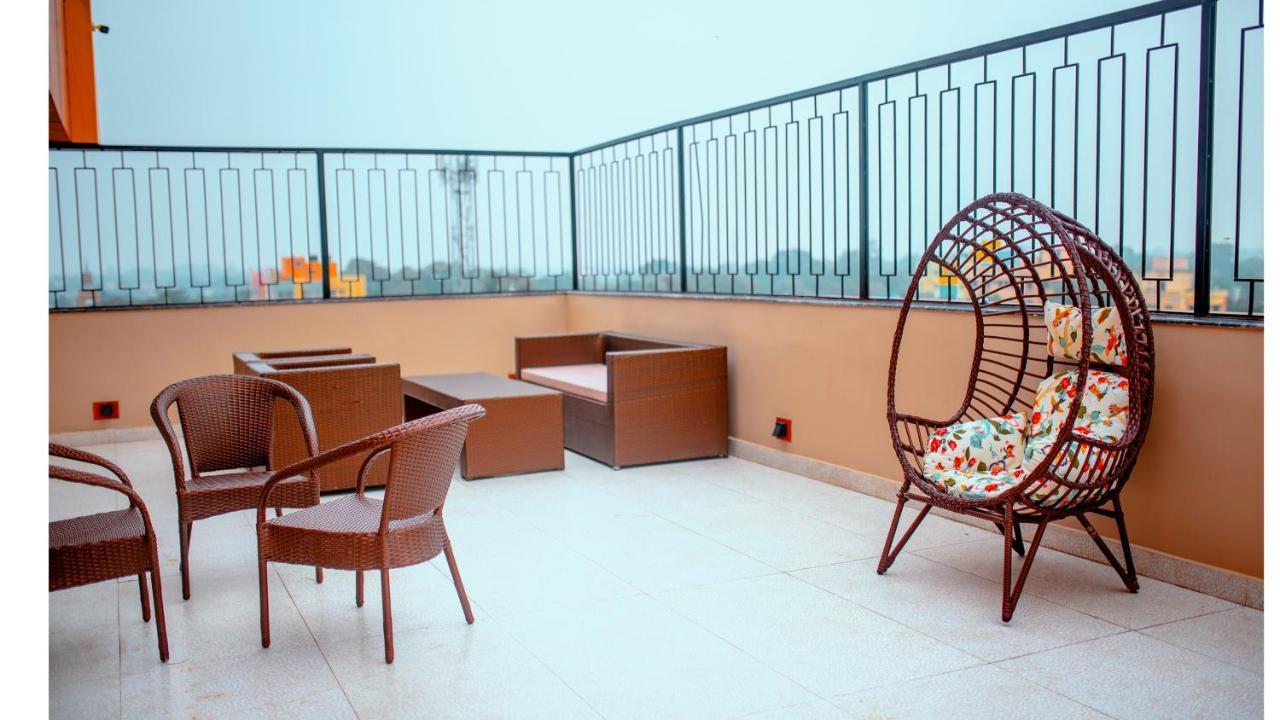 Hotel Dc Star ธาราพิธ ภายนอก รูปภาพ