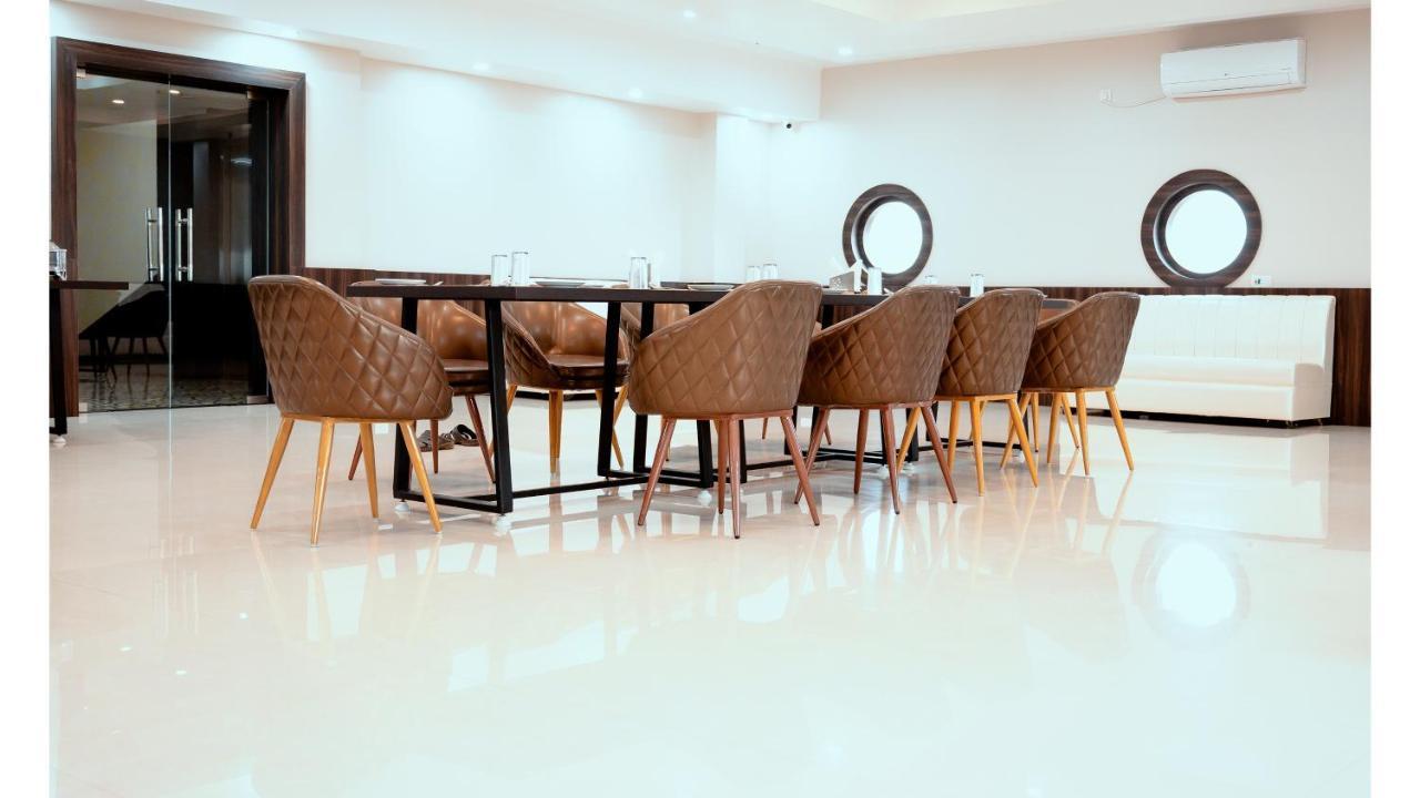 Hotel Dc Star ธาราพิธ ภายนอก รูปภาพ