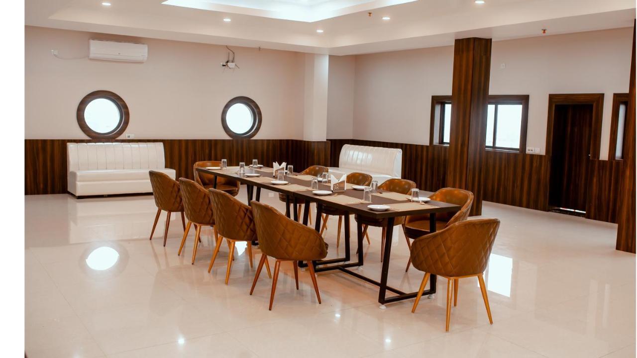 Hotel Dc Star ธาราพิธ ภายนอก รูปภาพ